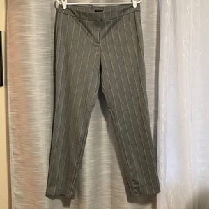𝅺WORTHINGTON straight ankle size 6 slacks.